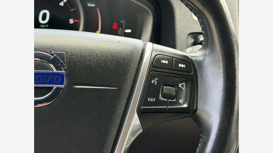 VOLVO S60 -