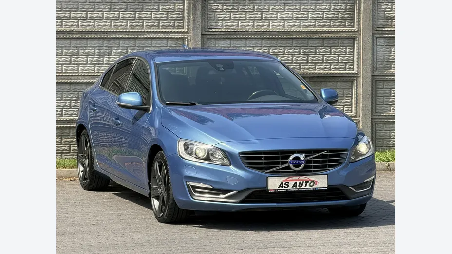 VOLVO S60 -