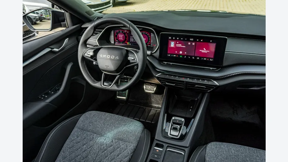 SKODA Octavia -
