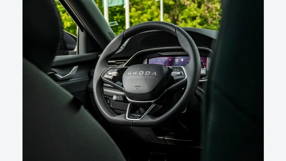 SKODA Octavia -