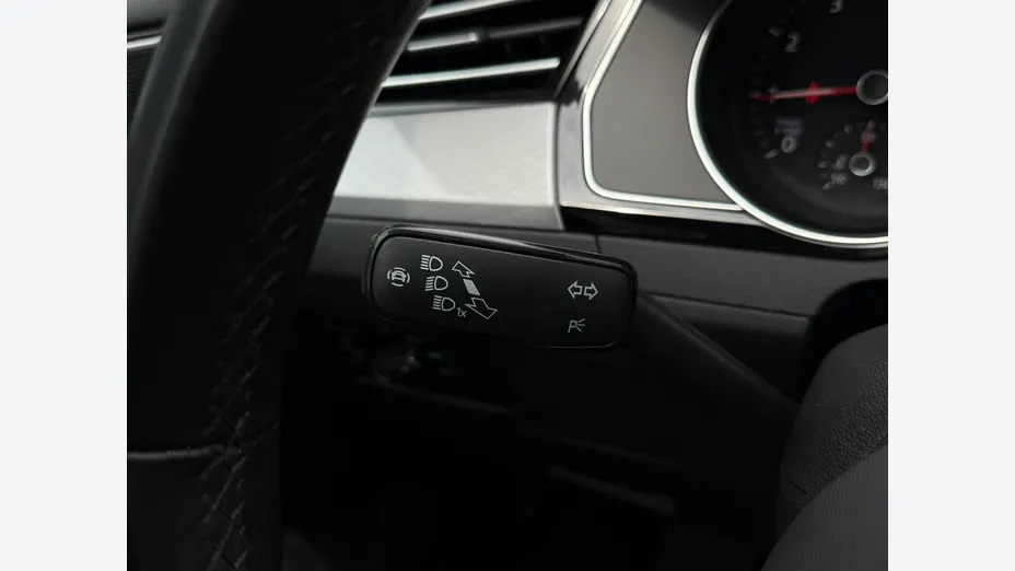 VOLKSWAGEN Passat -
