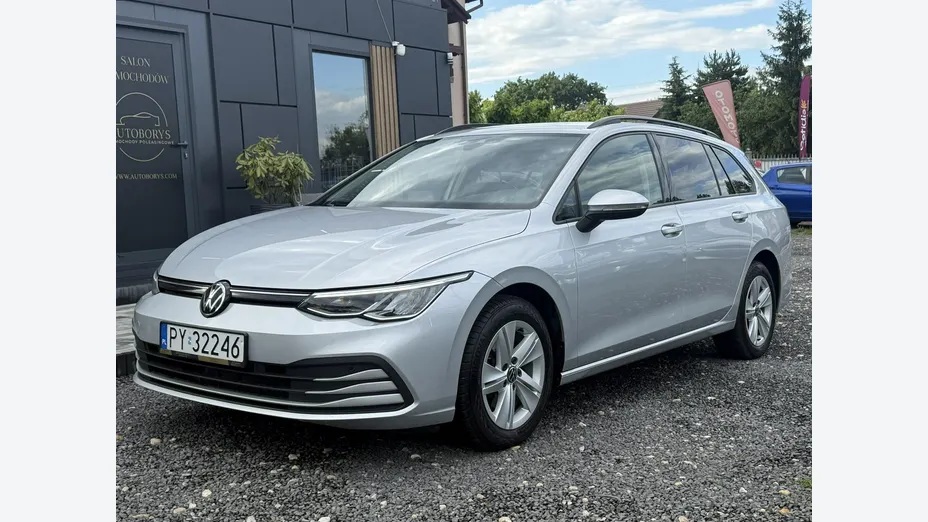 VOLKSWAGEN Golf -