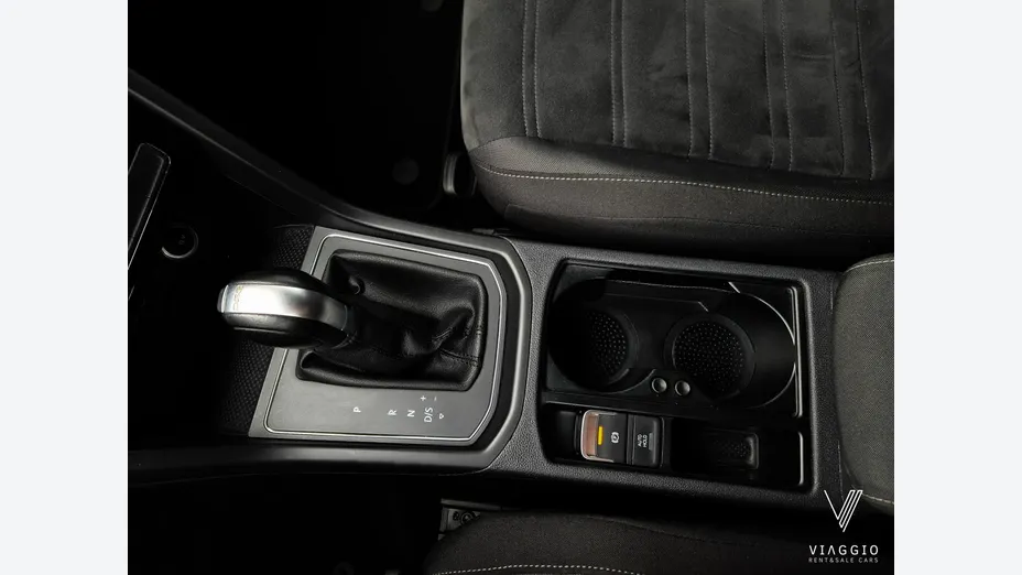 VOLKSWAGEN Touran -