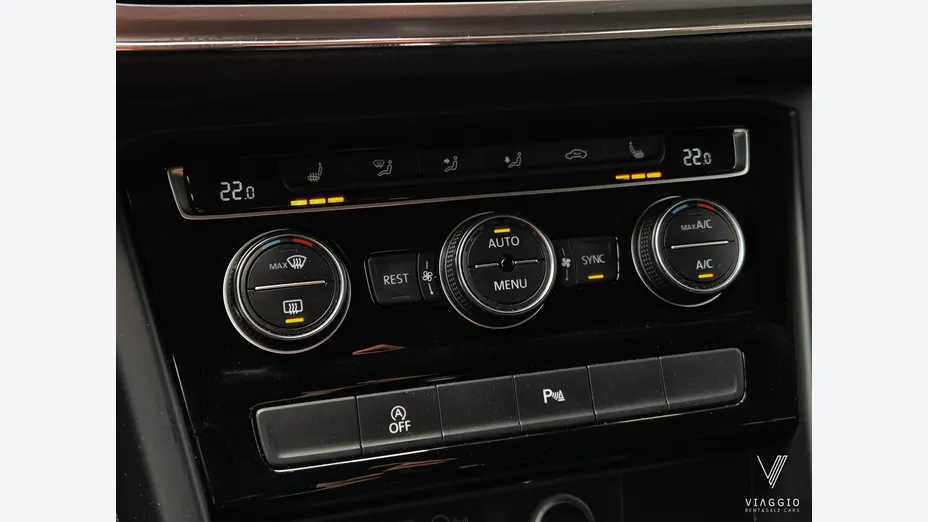 VOLKSWAGEN Touran -