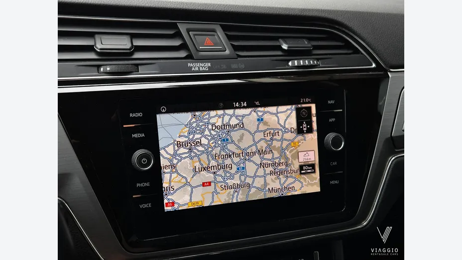 VOLKSWAGEN Touran -