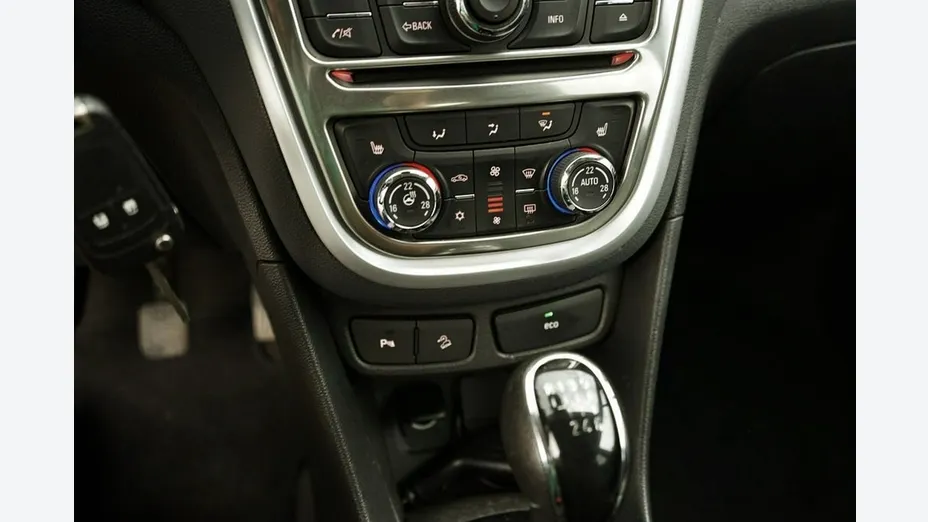 OPEL Mokka -