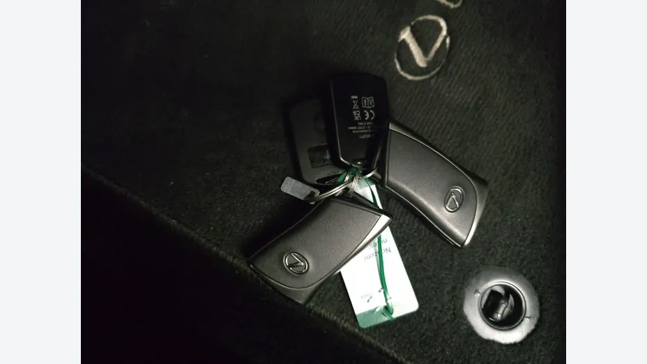 LEXUS UX -