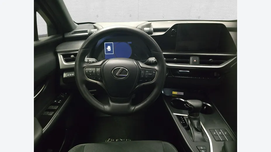 LEXUS UX -