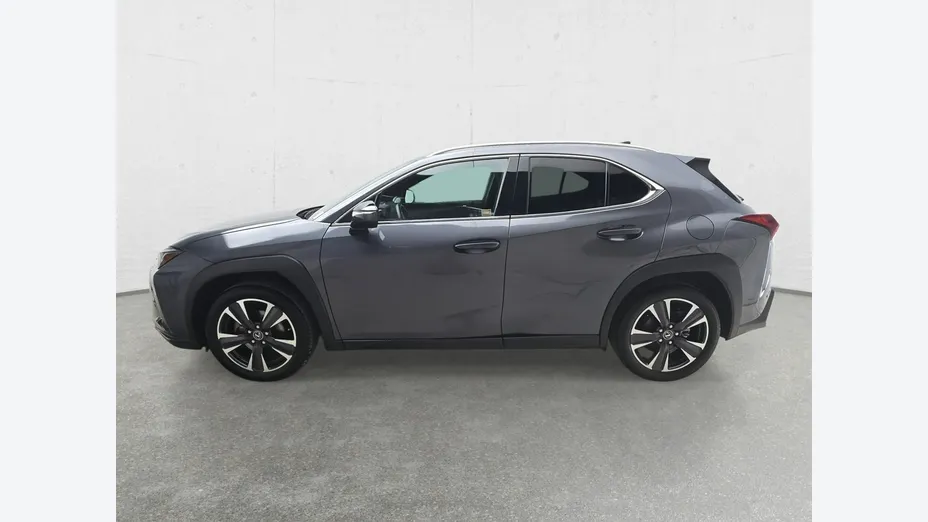 LEXUS UX -