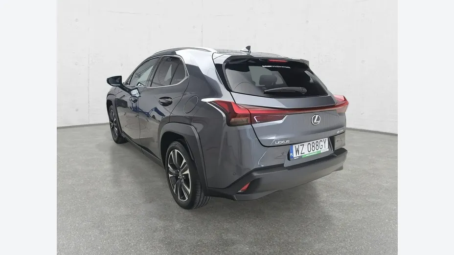 LEXUS UX -