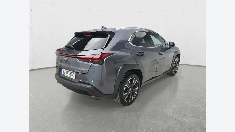 LEXUS UX -