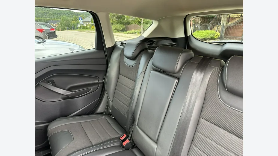 FORD Kuga -