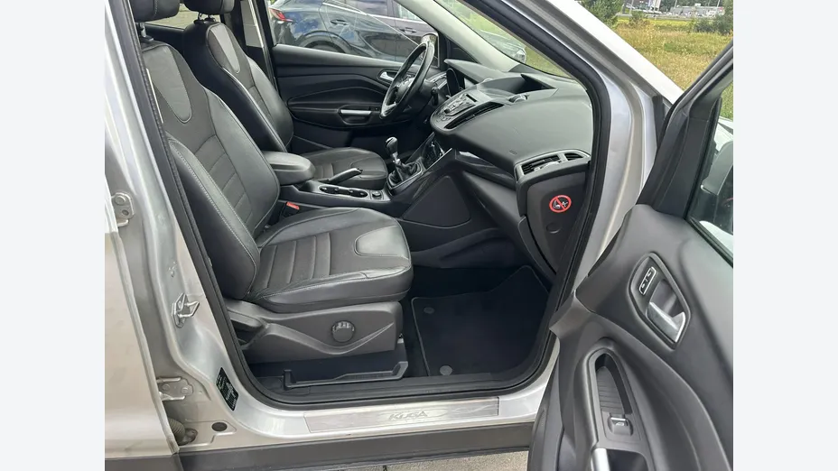 FORD Kuga -