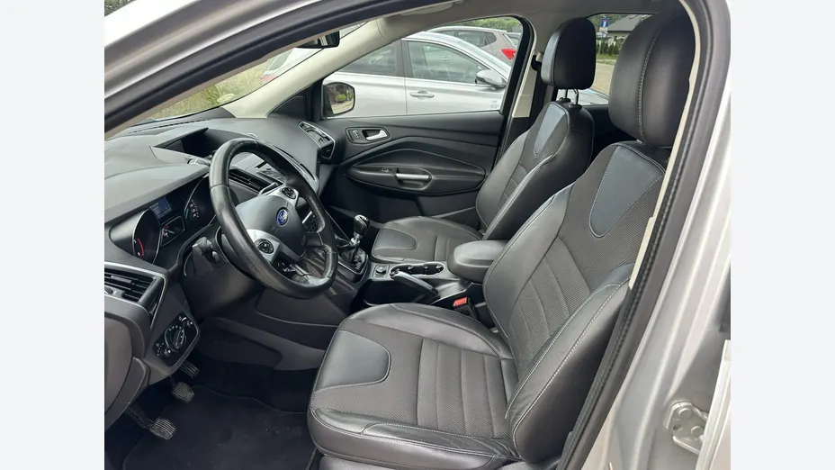 FORD Kuga -