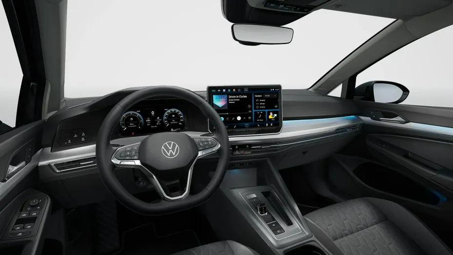 VOLKSWAGEN Golf -