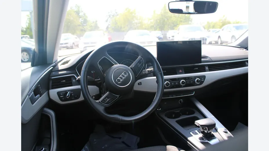 AUDI A4 -