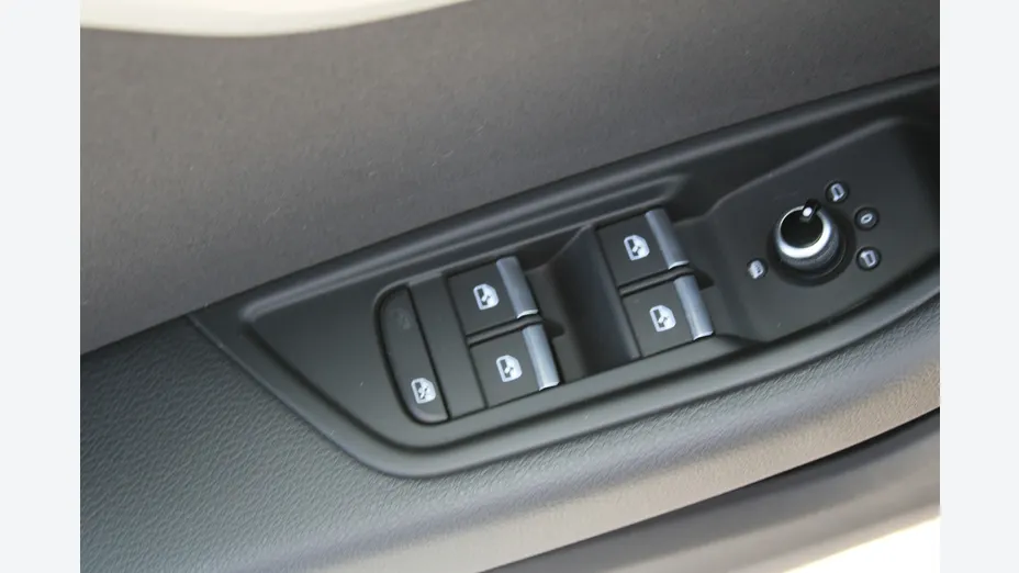 AUDI A4 -