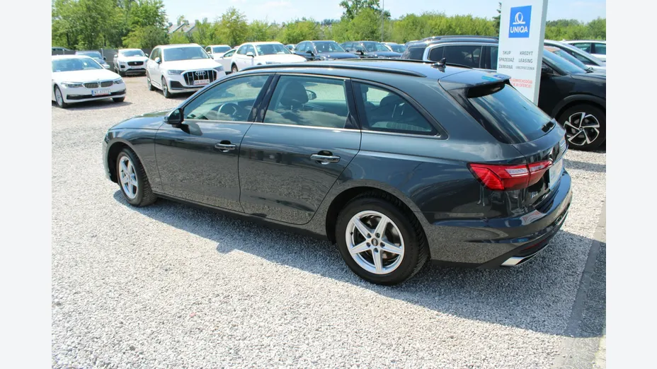 AUDI A4 -