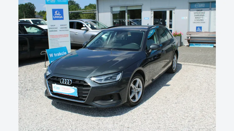 AUDI A4 -