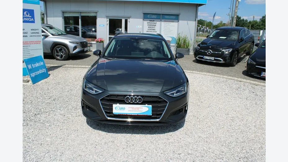 AUDI A4 -