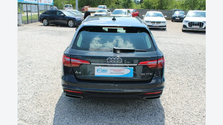 AUDI A4 -