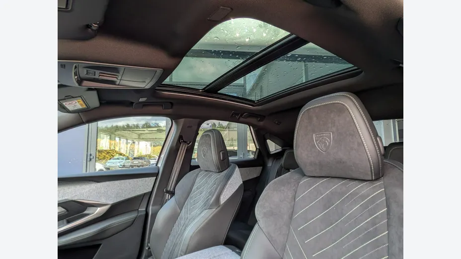 PEUGEOT 3008 -