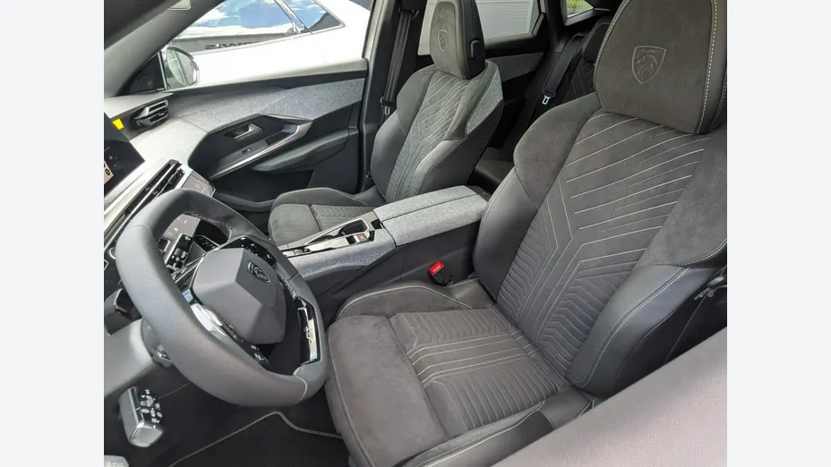 PEUGEOT 3008 -