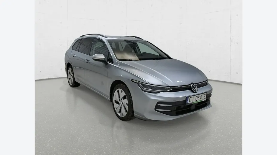 VOLKSWAGEN Golf -