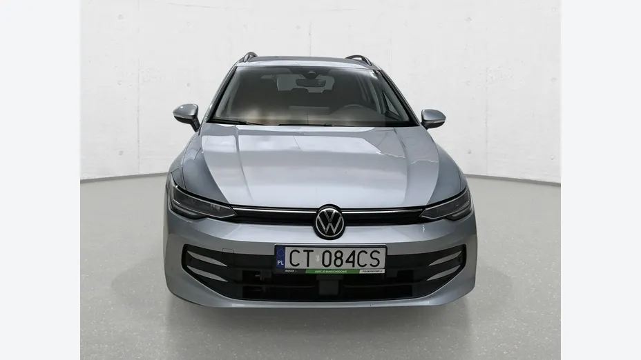 VOLKSWAGEN Golf -