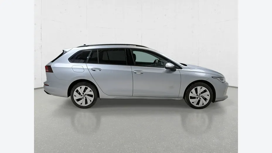 VOLKSWAGEN Golf -