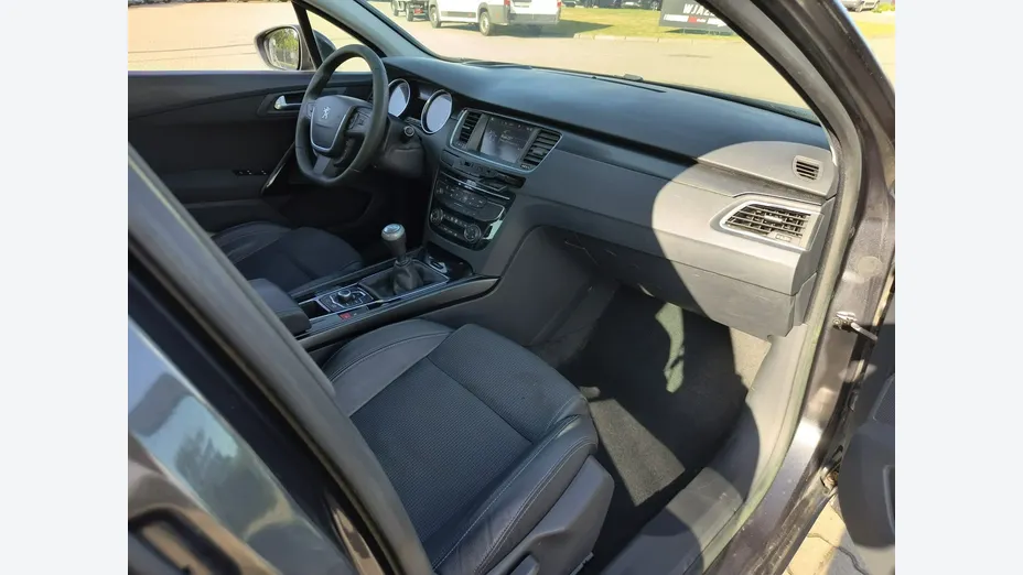 PEUGEOT 508 -