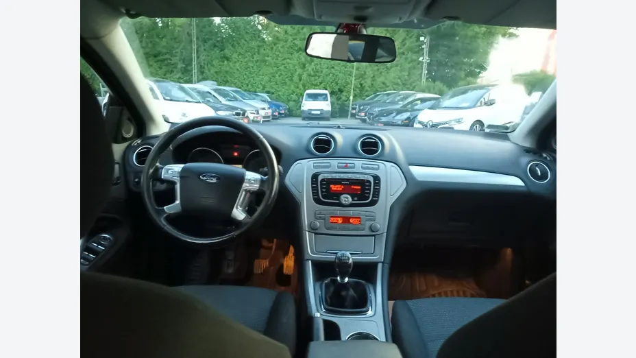FORD Mondeo -