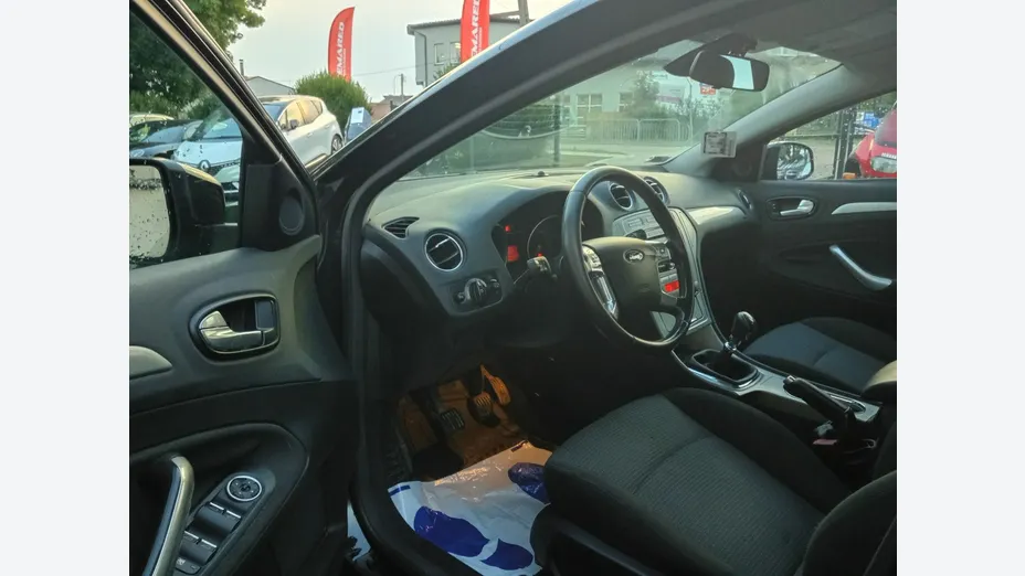 FORD Mondeo -