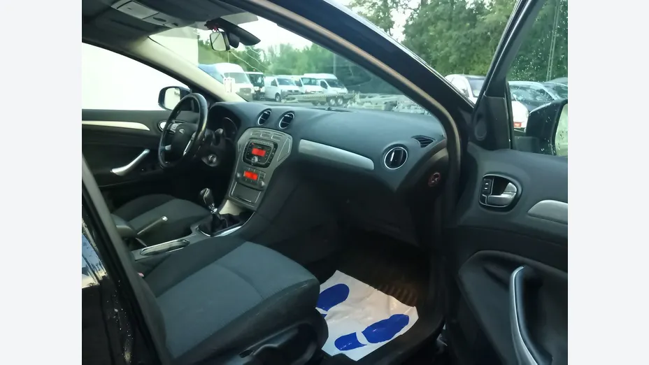 FORD Mondeo -