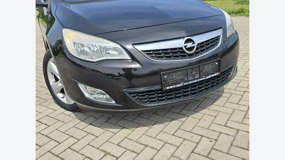 OPEL Astra -