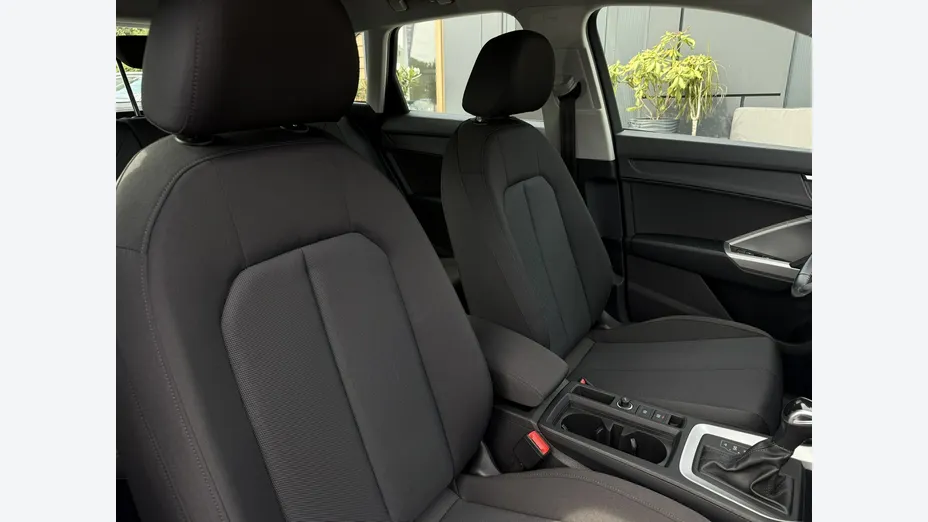 AUDI Q3 -