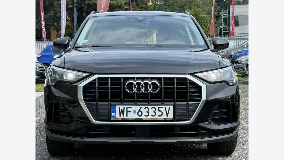 AUDI Q3 -