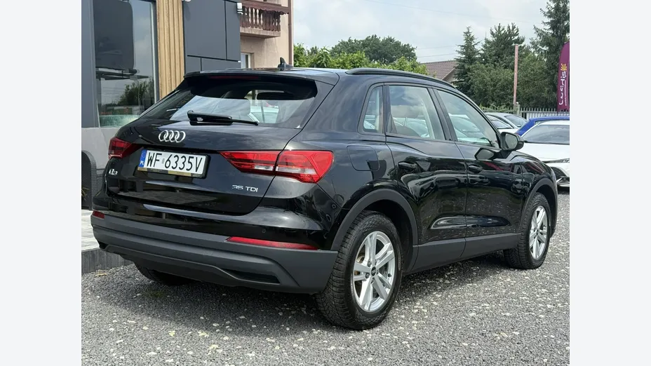 AUDI Q3 -