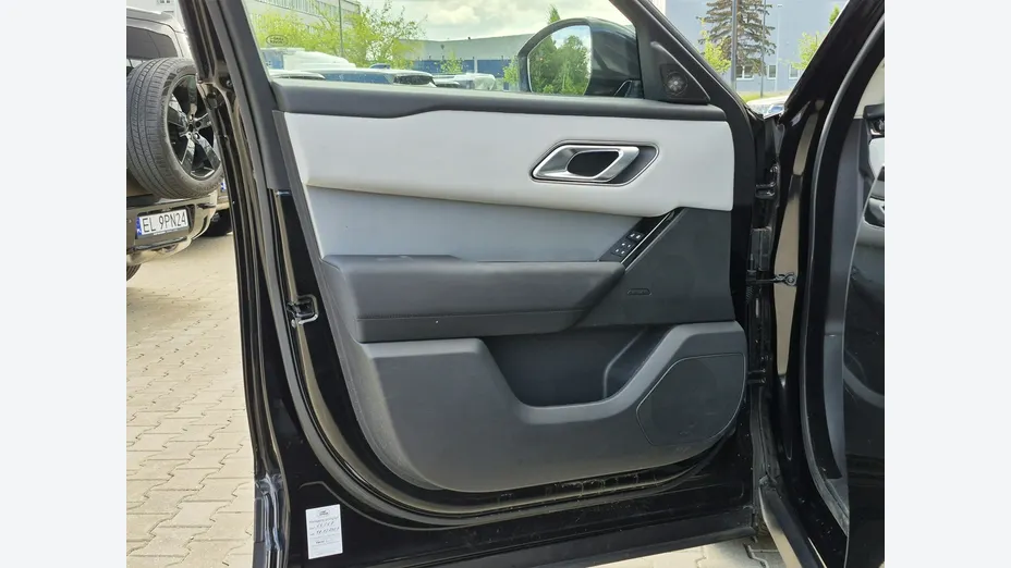 LAND ROVER Range Rover Velar -