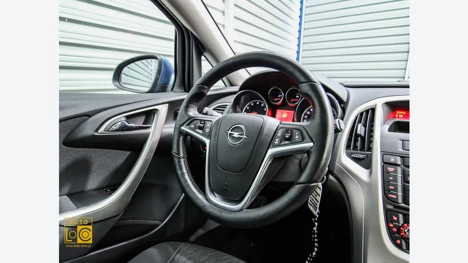 OPEL Astra -