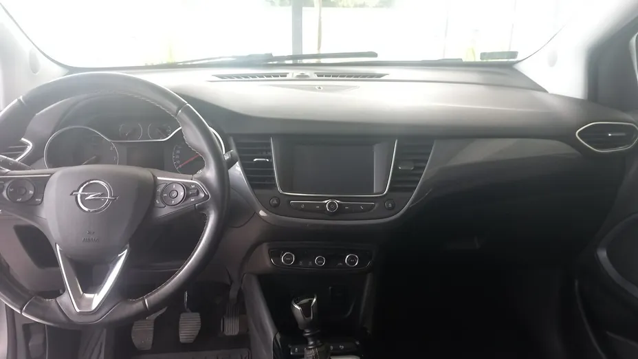 OPEL Crossland X -