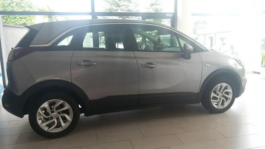 OPEL Crossland X -