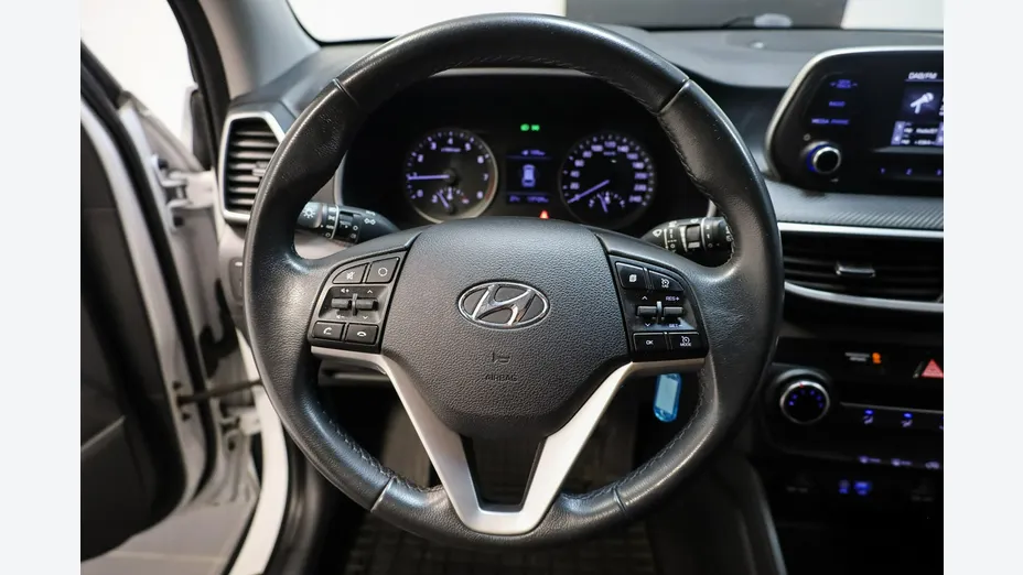 HYUNDAI Tucson -