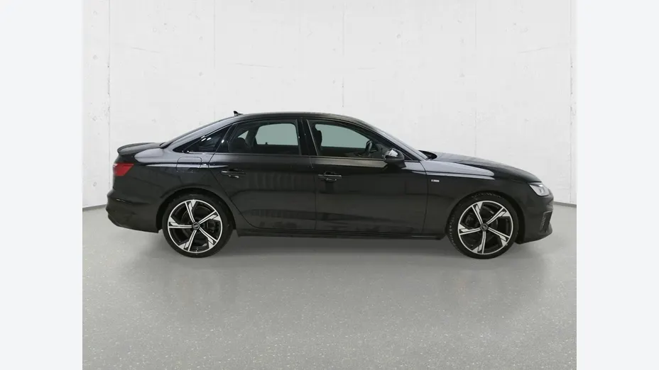 AUDI A4 -
