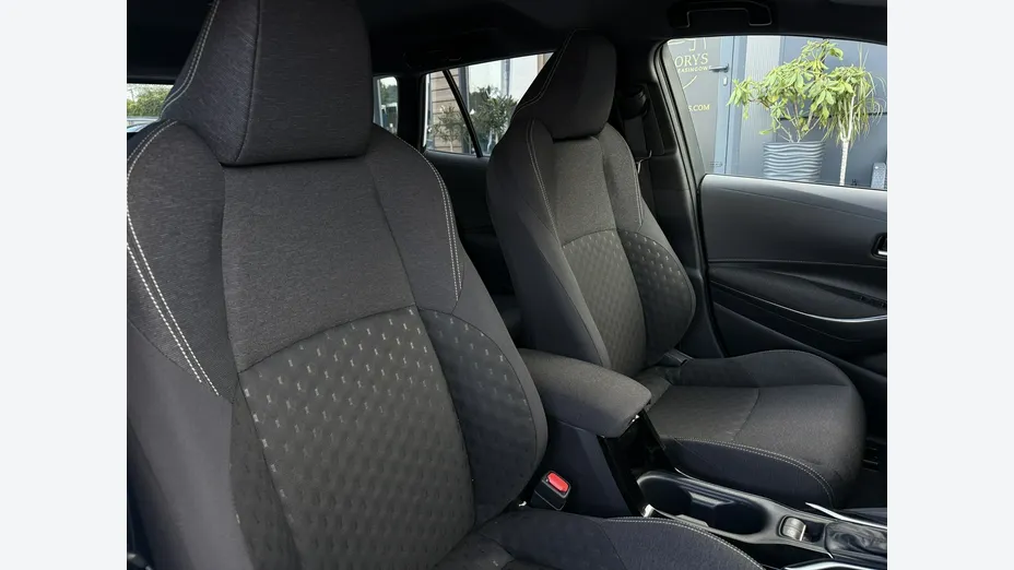TOYOTA Corolla -