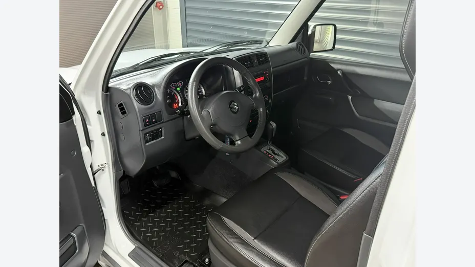 SUZUKI Jimny -