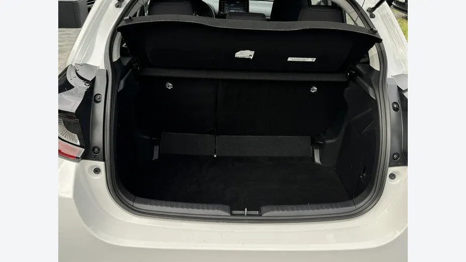 TOYOTA Yaris -