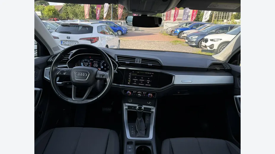 AUDI Q3 -
