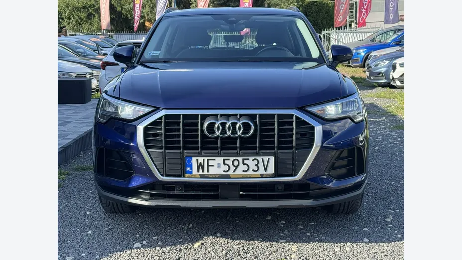 AUDI Q3 -