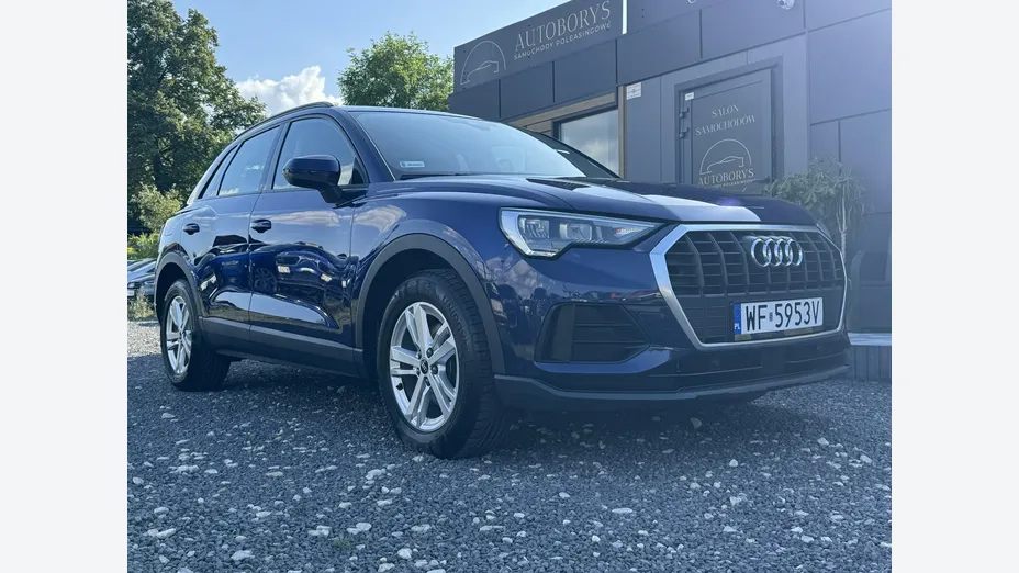 AUDI Q3 -